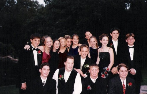 208483_606893355637_6456719_n