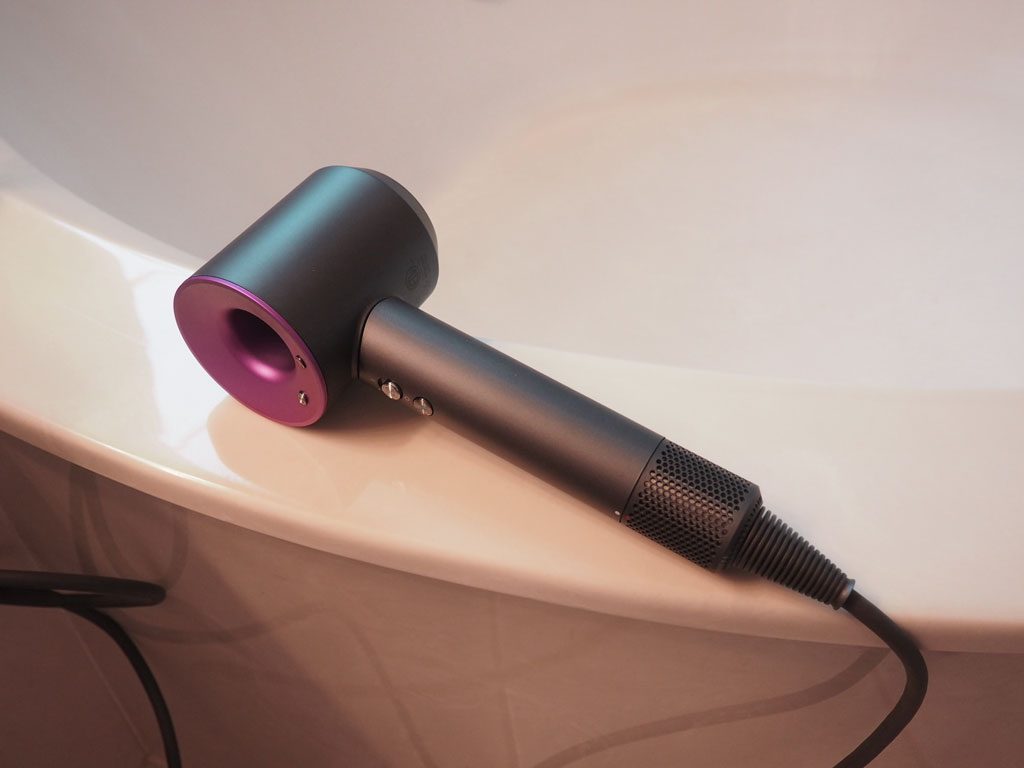 væv sammenholdt Efternavn Rave Review: Dyson Supersonic™ Hair Dryer - It Starts With Coffee - Blog by  Neely Moldovan — Lifestyle, Beauty, Motherhood, Wellness, Travel